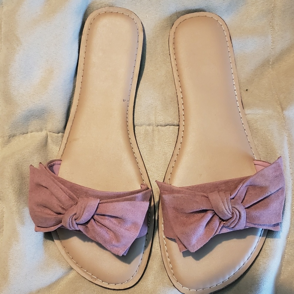 Mauve sandals